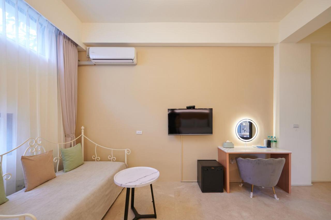 Avenue B&B Hualien City Exterior foto